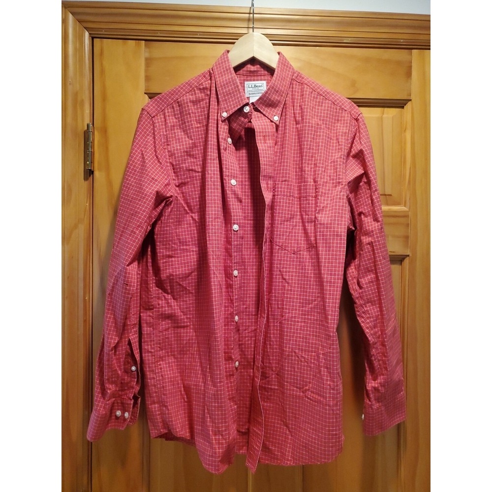 LL Bean Mens Button Down Long Sleeve Slightly Fitted Shirt With Pocket Size M